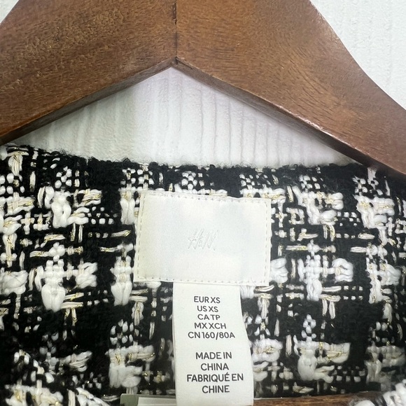 H&M - NWT Boucle Black And White Plaid Silver Button Lined Jacket Size XS - Picture 9 of 14
